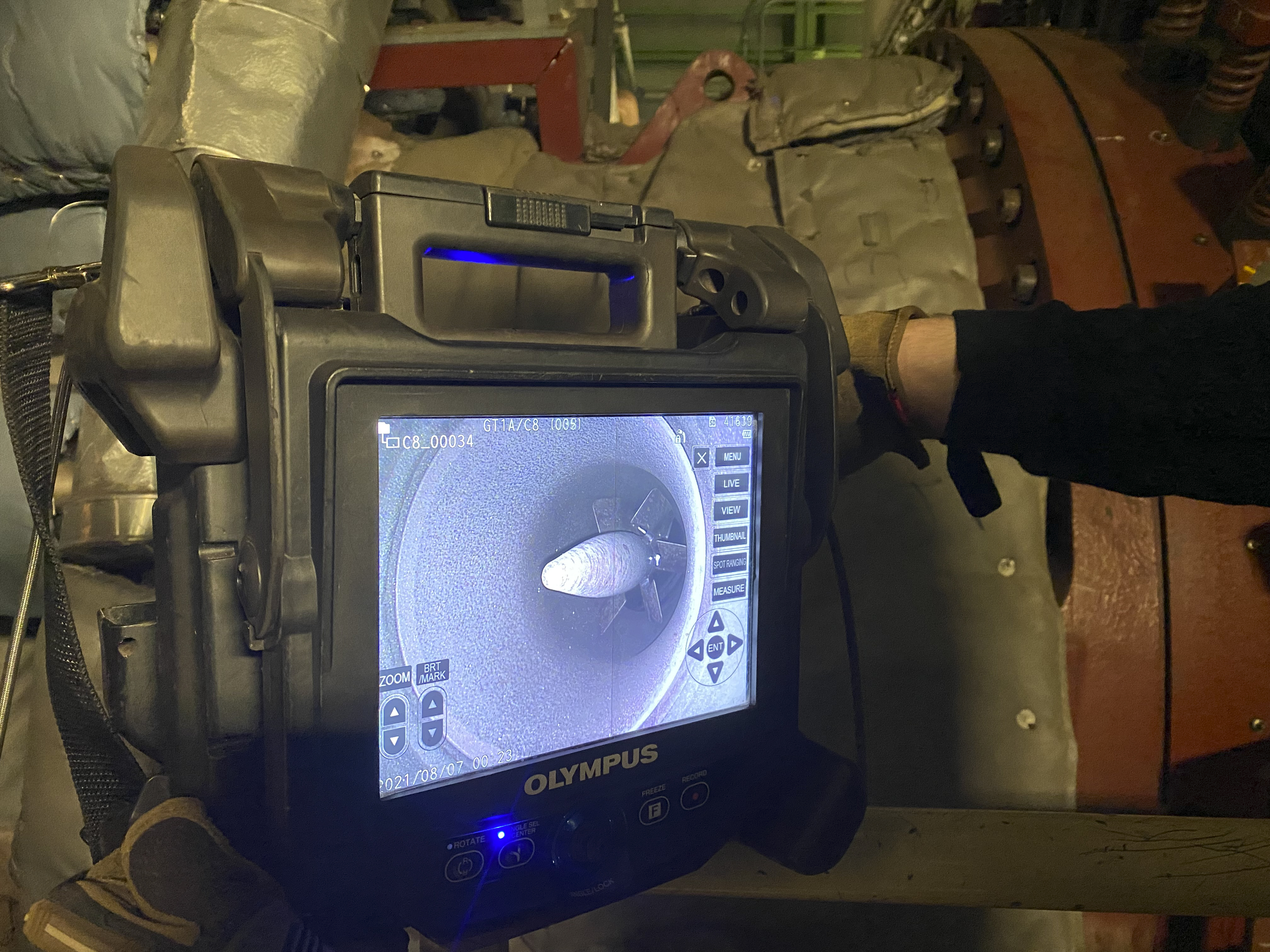 IPLEX NX videoscope’s large screen and bright, vibrant imaging showing the inside of a power plant turbine .